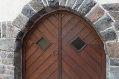 Renovationsarbeiten am Eingang zur Sägendobelkapelle