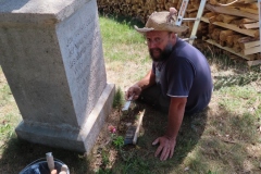 Renovation des Wegkreuzes "Auf der Brandeck"