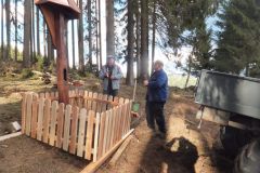 Das Wegkreuz an der Tausendmeter Bank