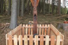 Das Wegkreuz an der Tausendmeter Bank