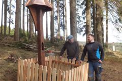 Das Wegkreuz an der Tausendmeter Bank