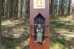 Das Wegkreuz an der Tausendmeter Bank